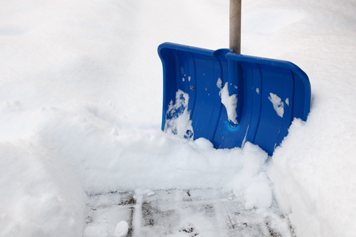 snow shoveling and chiropractic